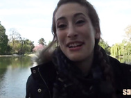 Carlie aime se faire défoncer en double pénétration